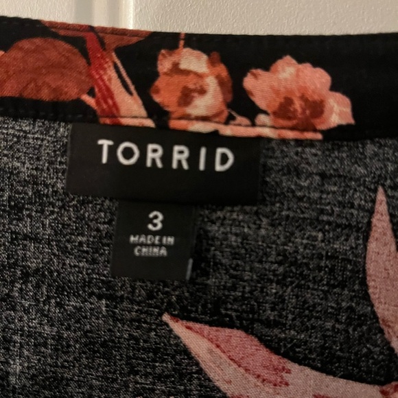 Torrid Black and Red Floral Blouse - Picture 3 of 4